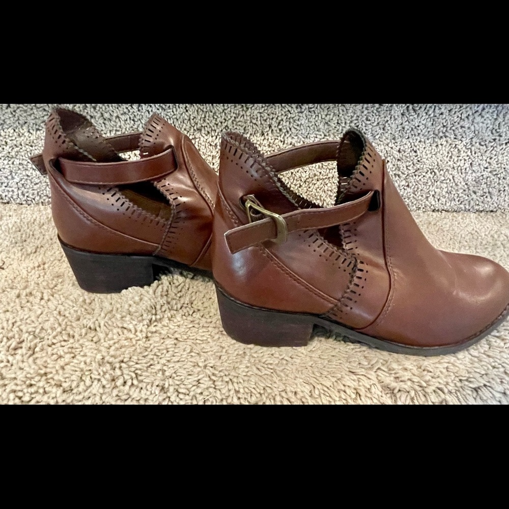 Yoki Ankle Boots